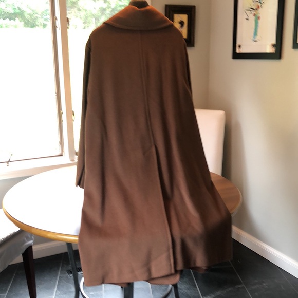 Vintage Louis Feraud coat - Picture 5 of 9